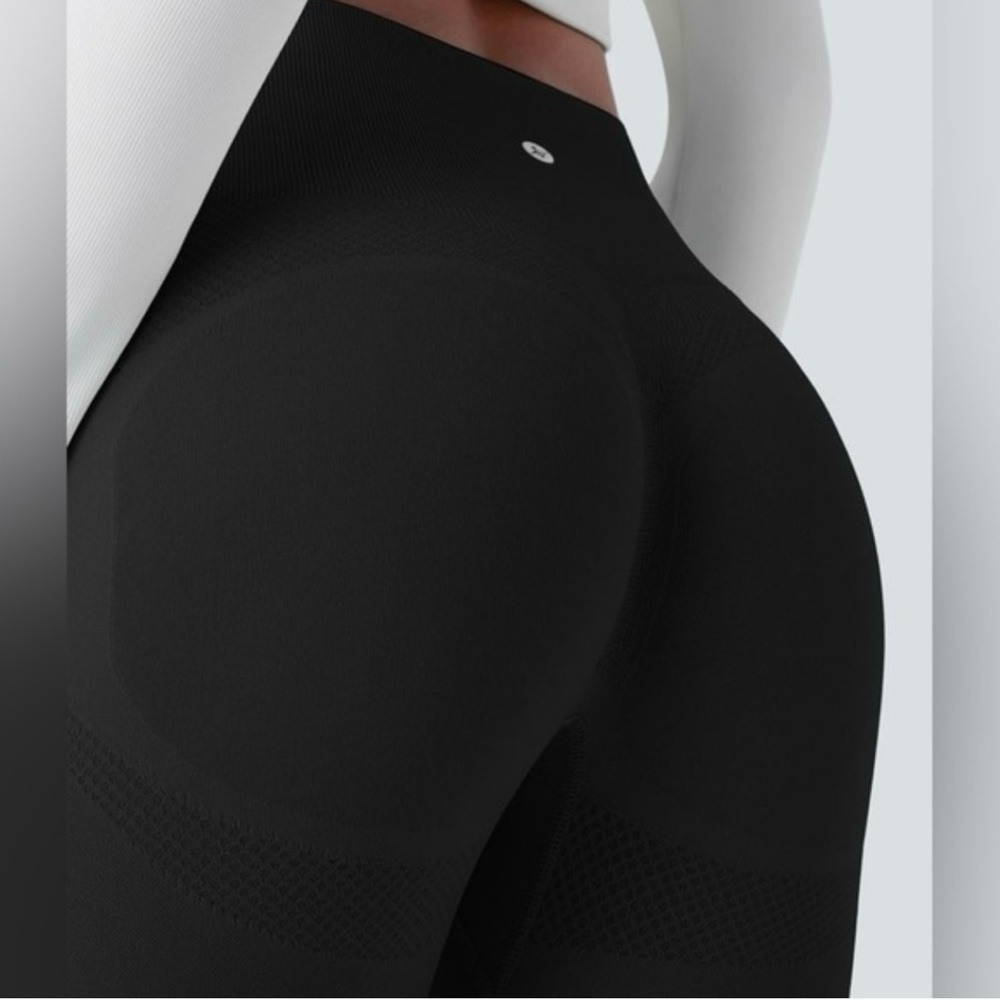 Halara Seamless Flow High Waisted Tummy Control Butt Lifting 7/8 Yoga Leggings L